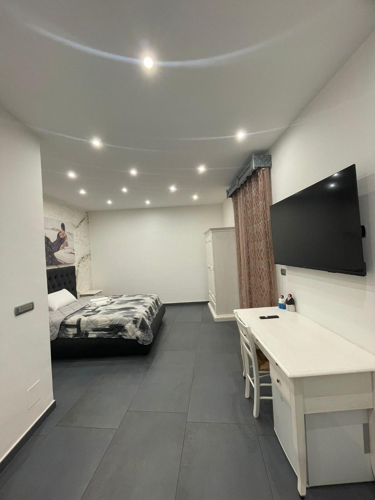 Ferienwohnung Li Cumpari Salentini Lecce Exterior foto